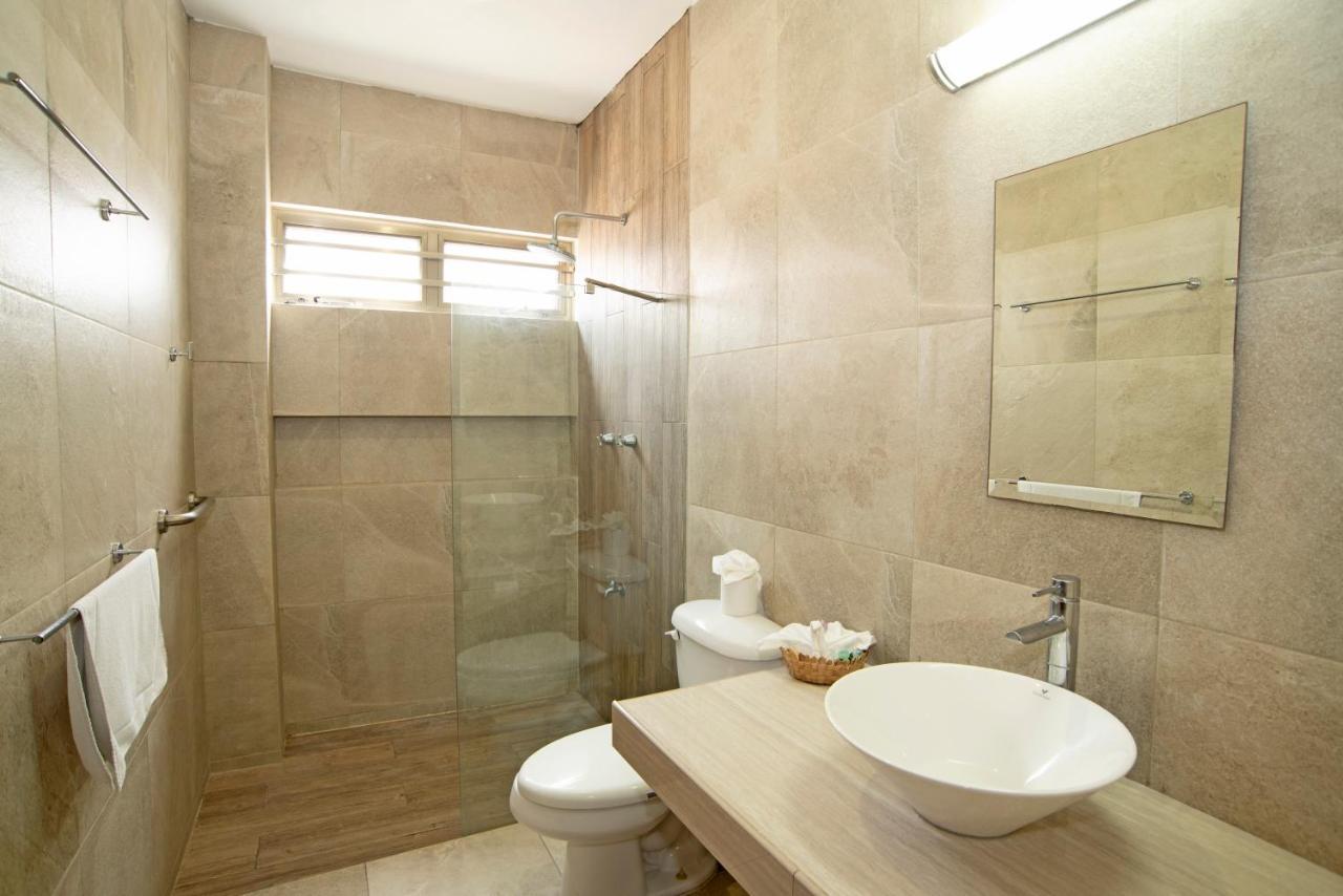 Hotel Playa La Media Luna Isla Mujeres Ngoại thất bức ảnh