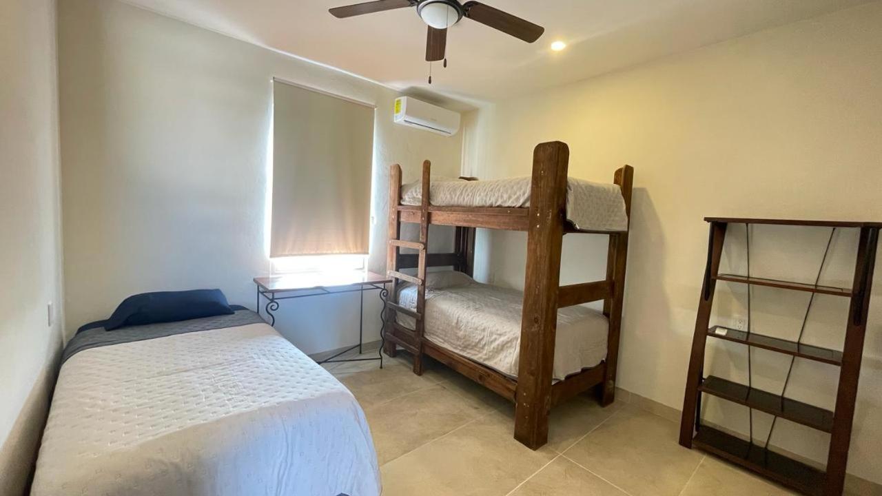 Hotel Playa La Media Luna Isla Mujeres Ngoại thất bức ảnh