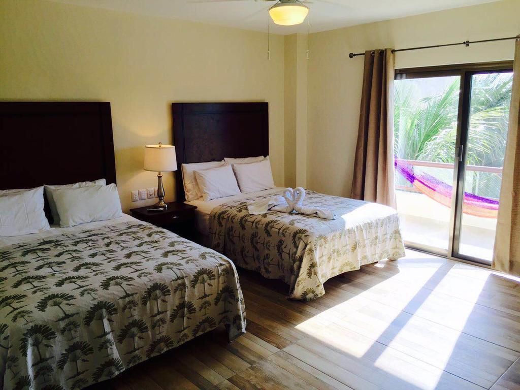 Hotel Playa La Media Luna Isla Mujeres Ngoại thất bức ảnh