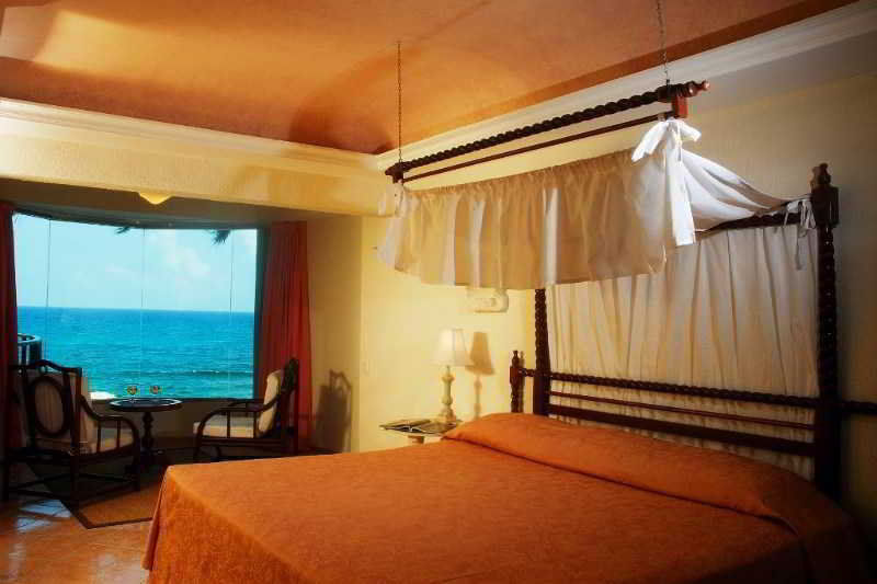 Hotel Playa La Media Luna Isla Mujeres Ngoại thất bức ảnh