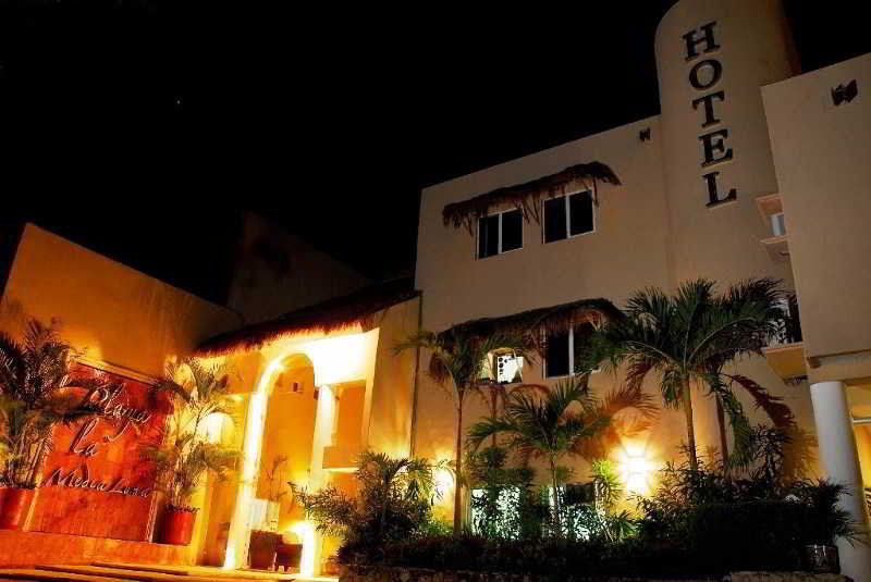Hotel Playa La Media Luna Isla Mujeres Ngoại thất bức ảnh