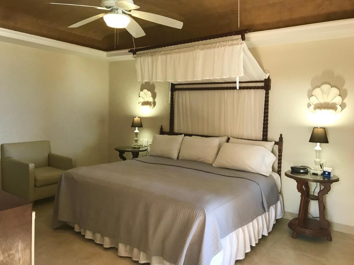 Hotel Playa La Media Luna Isla Mujeres Ngoại thất bức ảnh
