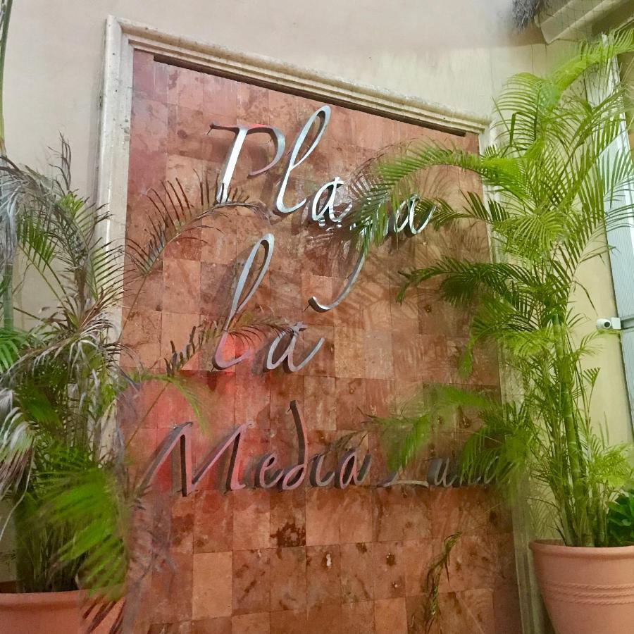 Hotel Playa La Media Luna Isla Mujeres Ngoại thất bức ảnh